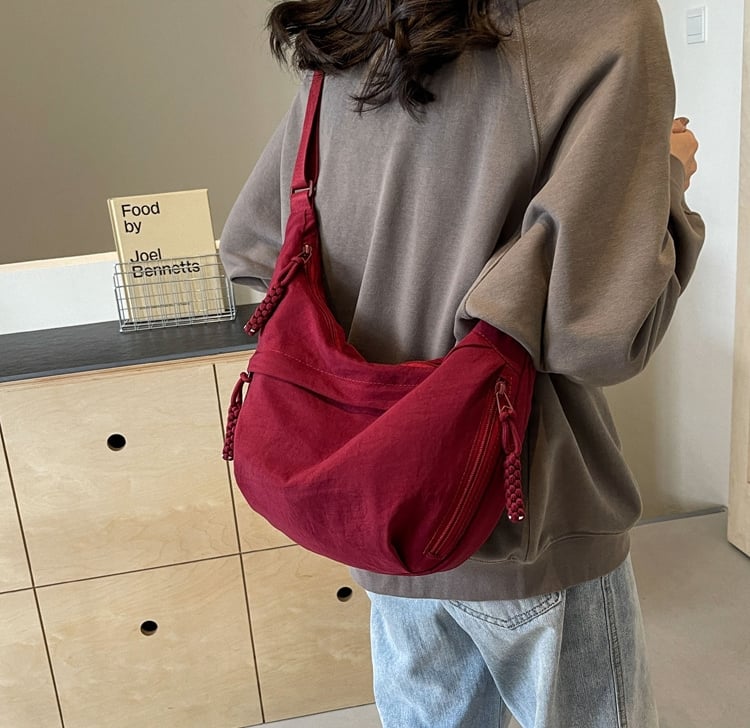 🏆5 000 sålda den här veckan!🔥Direktförsäljning från designern👜Dammode – enfärgad nylonväska i hobo-stil med axelrem