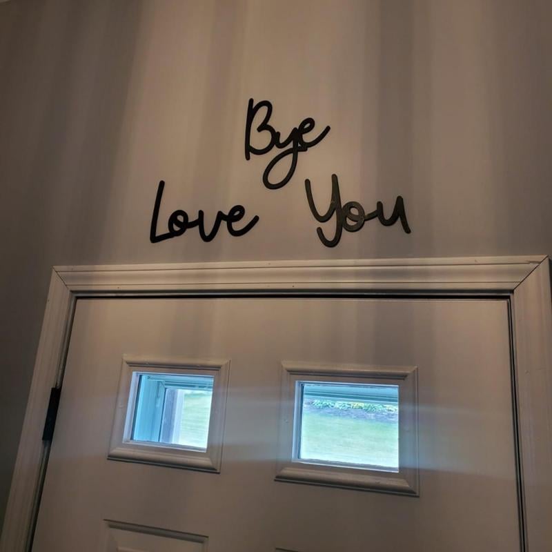 "Love you Bye" ✨Väggdekoration i trä – Skadar inte väggen